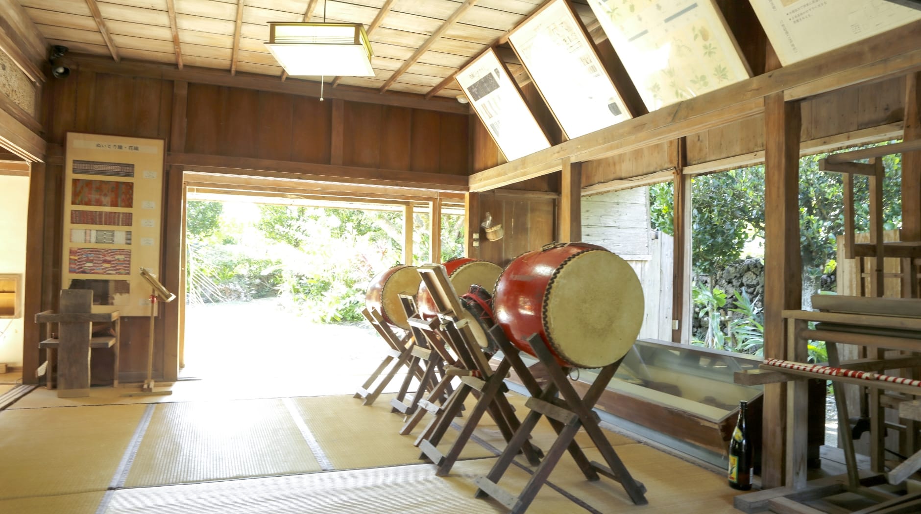 石垣やいま村