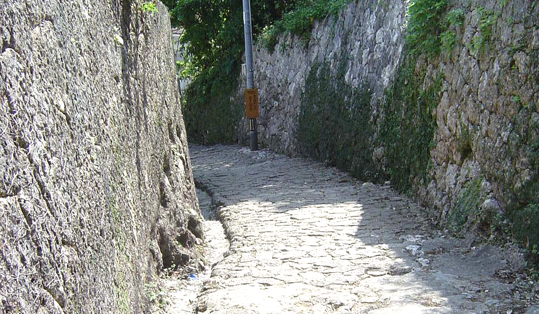 金城町の石畳道